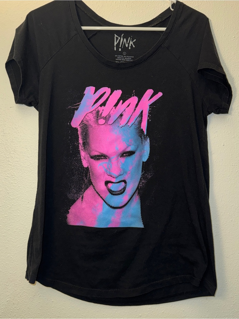 PINK Women's Black Graphic Concert Tee with Pink & Blue Portrait Sz L
